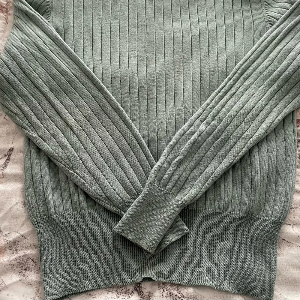 Vintage Valerie Stevens 100% merino wool baby blue ribbed turtleneck sweater PM
